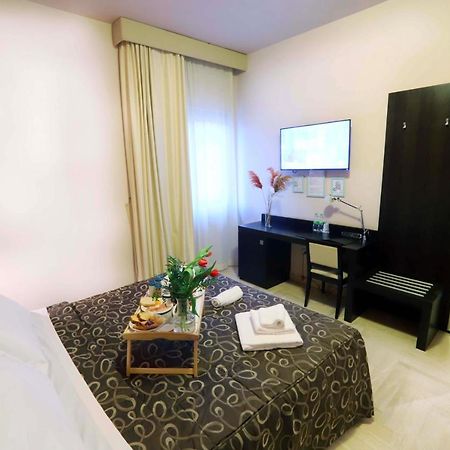 Albergo Cantiani アンコーナ エクステリア 写真