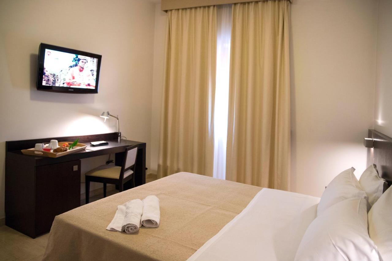 Albergo Cantiani アンコーナ エクステリア 写真